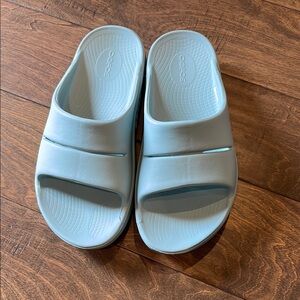 OOFOS Ooah women’s slides size 9